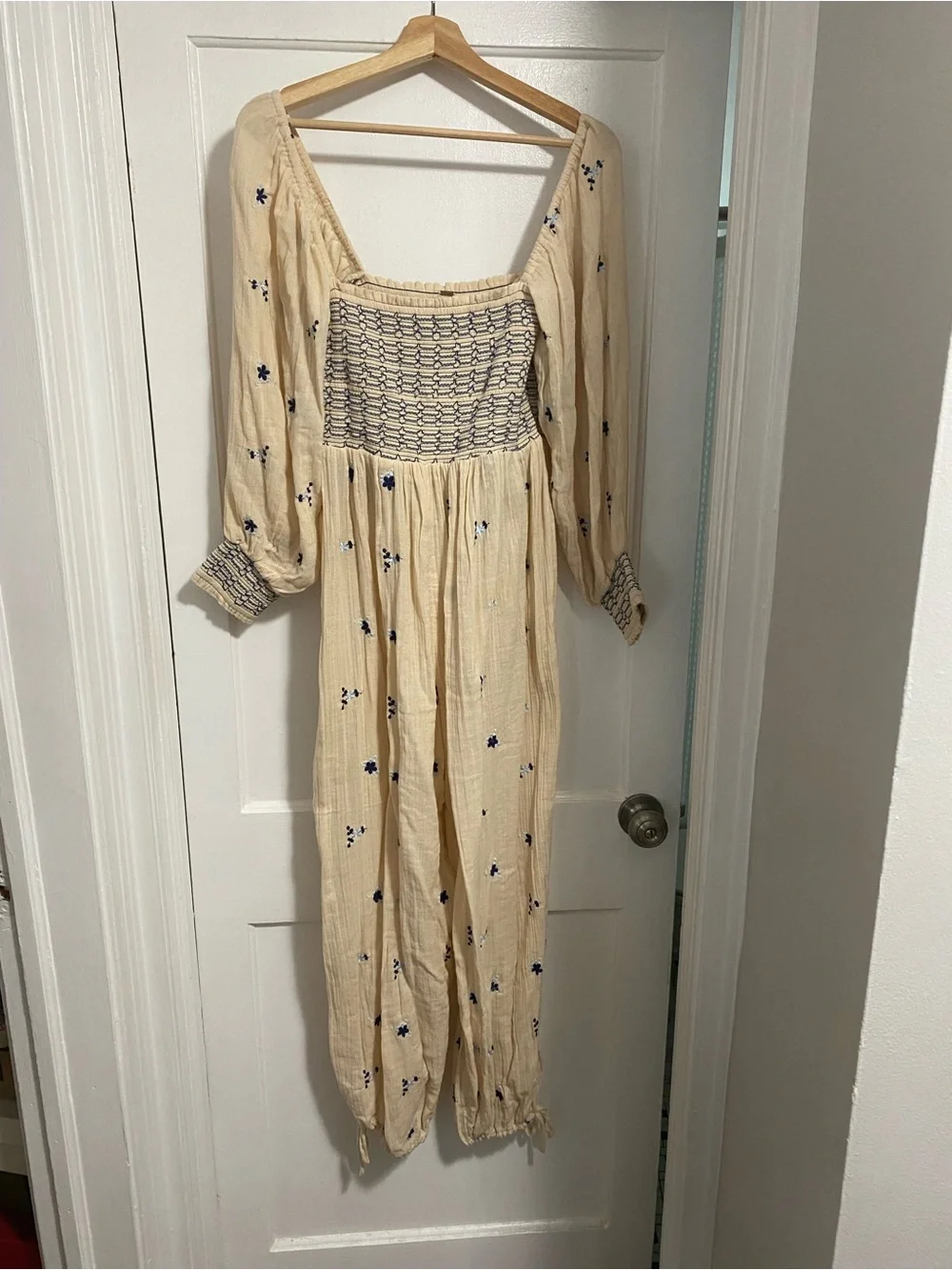 Free People - Picture 1 of 14
